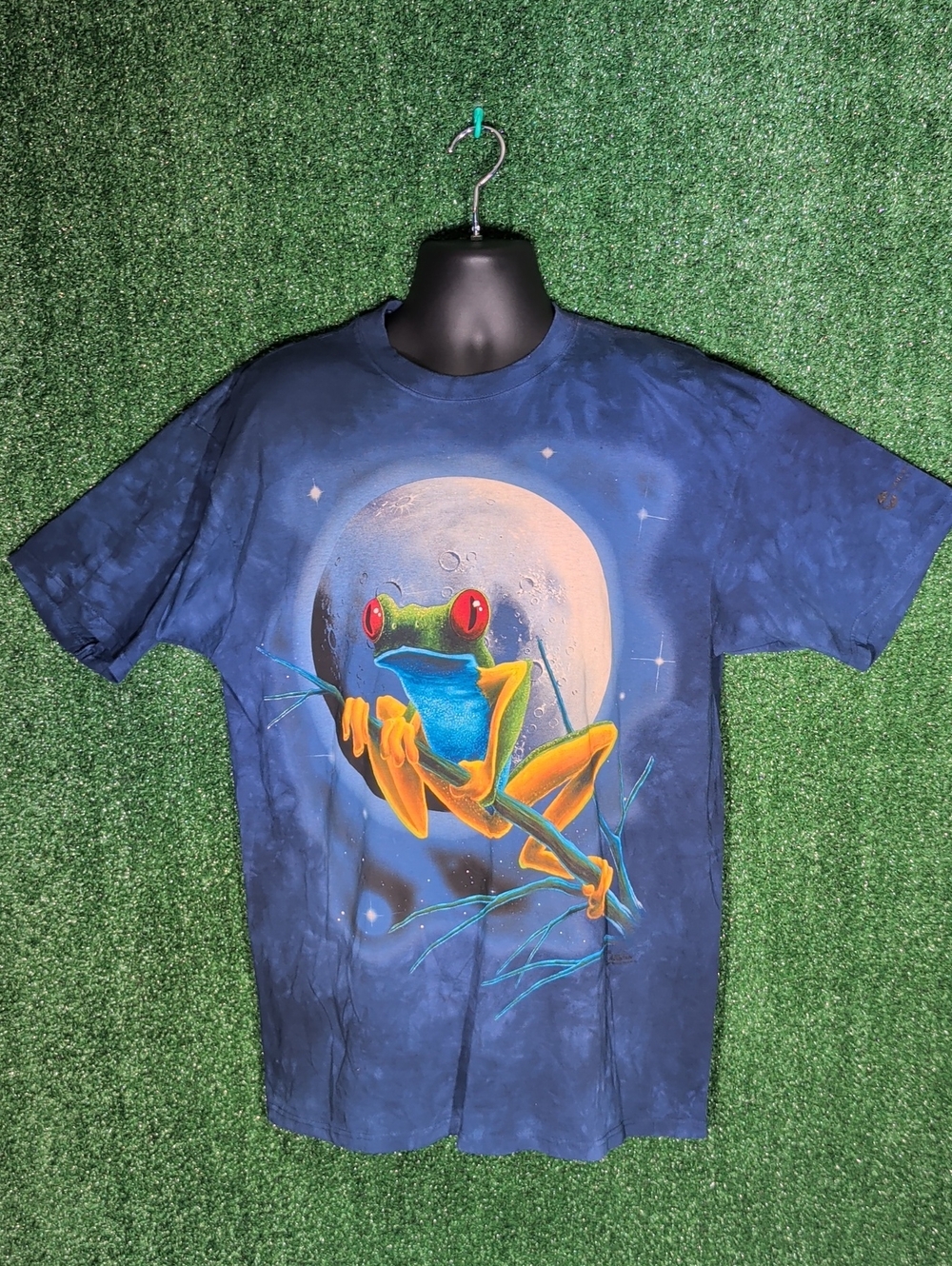 Vintage 2002 The Mountain Frog Moon Mens XL Blue Nature Tee Rare Made in USA